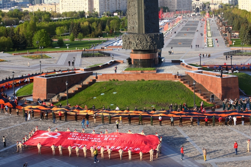 Юнармия передала копии Знамени Победы во все регионы России