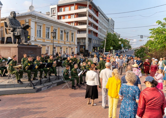 Летние концерты в городах Ивановской области провел оркестр Тейковского ракетного соединения