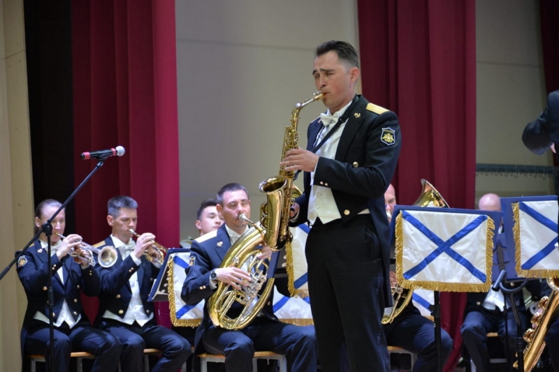 Оркестр ВМФ дал концерты в городе-герое Севастополе