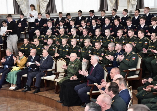Патриотическая акция «Служить России», посвящённая весеннему призыву в Вооруженные Силы РФ, прошла в Новосибирске