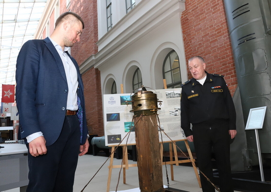 Русское географическое общество передало Центральному военно-морскому музею компас погибшей в мае 1916 года подлодки «Сомъ»
