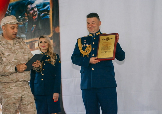 Творческий коллектив ВКС выступил с концертной программой для военнослужащих ЦВО в Таджикистане