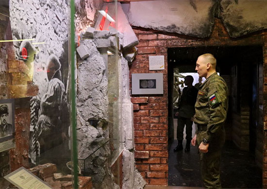 В Екатеринбурге военнослужащие ЦВО посетили Музей боевой славы Урала