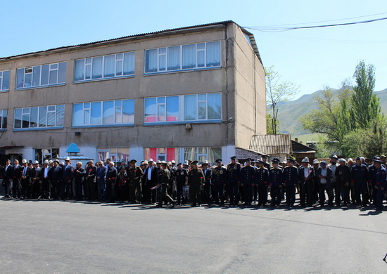 В Киргизии российские военнослужащие приняли участие в митинге, посвященном столетию со дня рождения Героя СССР Исмаилбека Таранчиева
