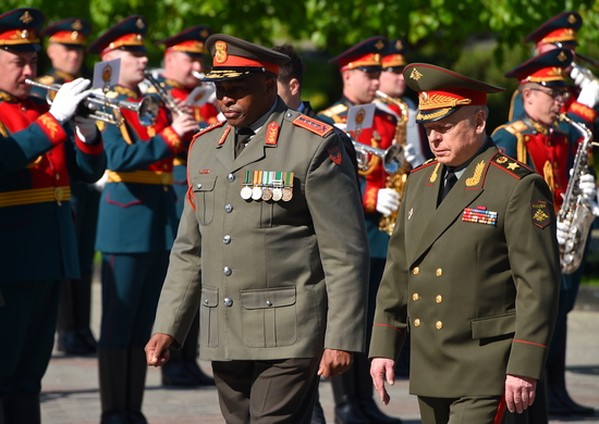 В Москве проводятся переговоры между представителями вооруженных сил России и ЮАР