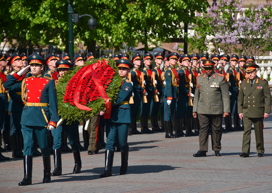 В Москве проводятся переговоры между представителями вооруженных сил России и ЮАР