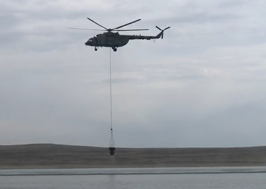 В Республике Тыва военные летчики ЦВО отработали тушение стихийных пожаров