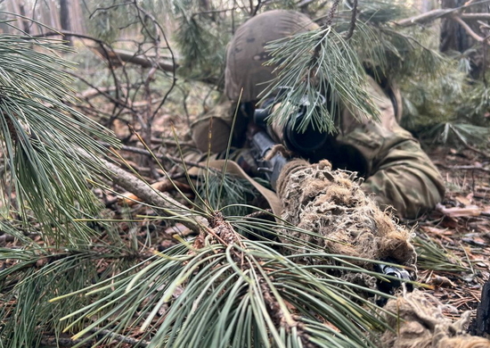В Самарской области снайперы ЦВО учились уничтожать противника из снайперских винтовок СВД и АСВКМ