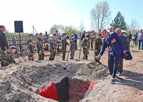 В Свердловской области состоялась церемония перезахоронения останков красноармейцев