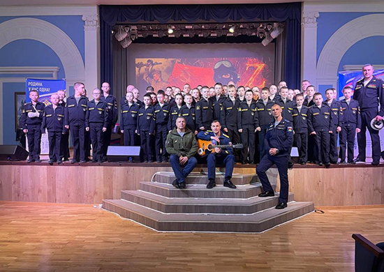 Ветераны спецоперации провели «урок мужества» для суворовцев и воспитанниц пансиона МО РФ