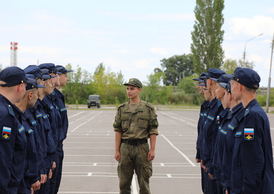 Военнослужащие дальней авиации проводят занятия с молодым пополнением