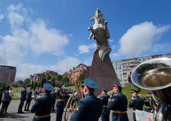 Военнослужащие ЮВО почтили память павших в Великой Отечественной войне в Северной Осетии