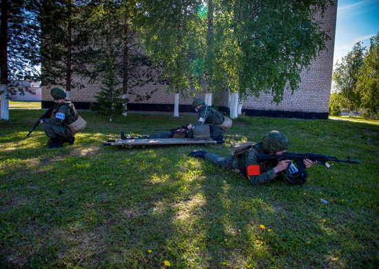 Военнослужащие подразделений антитеррора Печорского ОРТУ отразили нападение условного противника в ходе комплексной тренировки