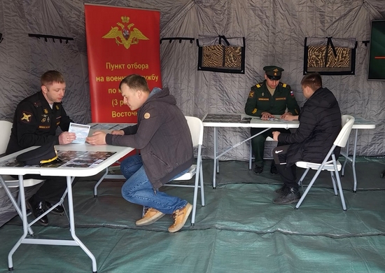 За месяц пункт отбора на военную службу по контракту Восточного военного округа принял более  150 заявлений от жителей города Белогорска Амурской области
