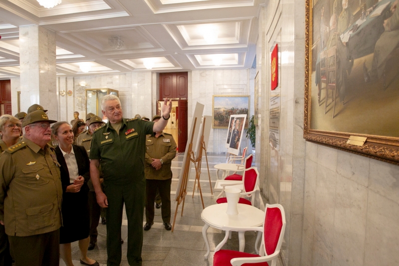 Делегация Вооруженных Сил Кубы посетила Военную академию Генерального штаба ВС РФ