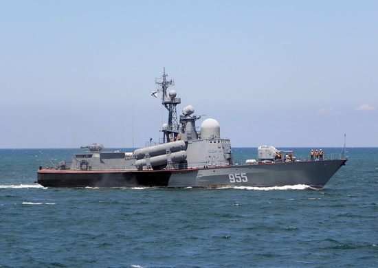 Экипажи ракетных кораблей Черноморского флота провели учение в составе корабельной ударной группы