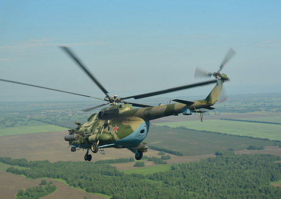 Экипажи вертолетов ЦВО в Сибири выполнили учебно-тренировочные полеты