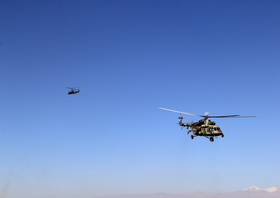 Экипажи вертолетов ЮВО выполнили учебно-тренировочные полеты в высокогорье Армении
