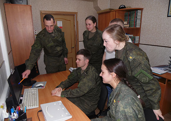 Курсанты Военного университета Минобороны России завершили производственную практику в воинских частях Западного военного округа