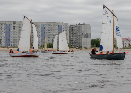 На территории Беломорской военно-морской базы стартовал чемпионат Северного флота по гребно-парусному спорту