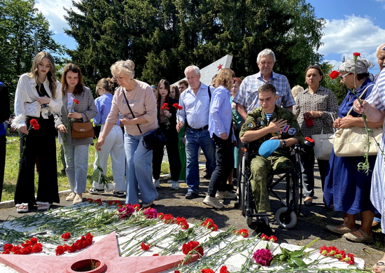 Представители войск РХБЗ ВС РФ в День памяти и скорби приняли участие в патриотической акции «Свеча памяти»