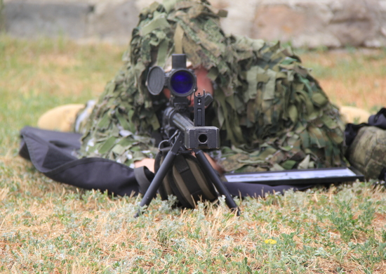 Снайперы ЮВО поразили цели условного противника в горах Армении