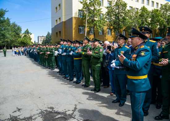 В Челябинске открыли почетную доску Герою России Максиму Шоломову