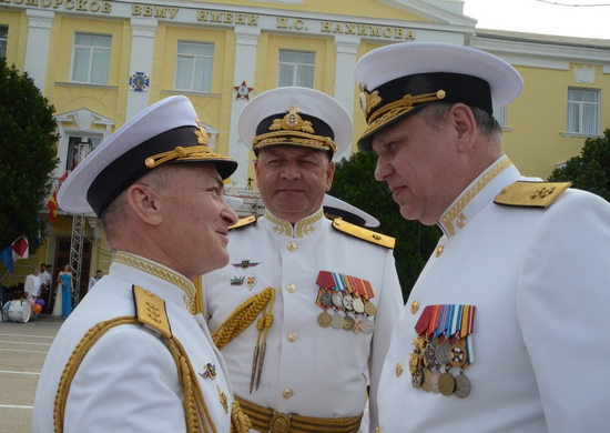 В Черноморском высшем военно-морском училище состоялся выпуск офицеров и мичманов
