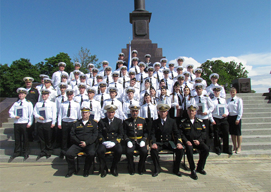 В Ломоносовском морском колледже ВМФ состоялся 74-й выпуск специалистов для Военно-Морского Флота России