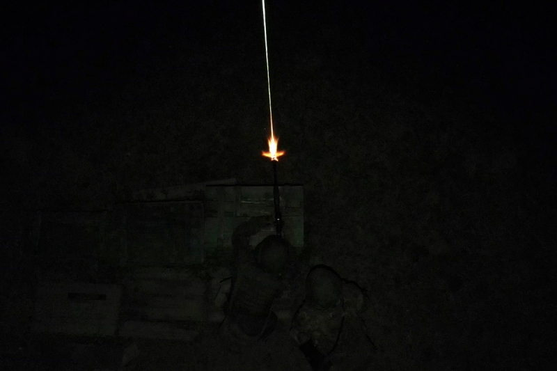 В Приамурье добровольцы и военнослужащие Восточного военного округа выполнили ночные стрельбы с использованием специальных приборов