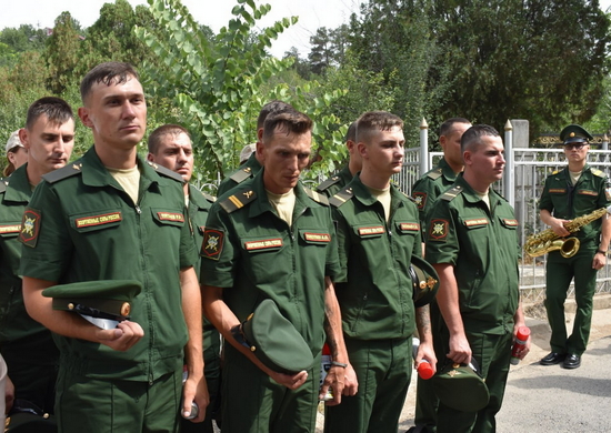 Военнослужащие 201-й российской военной базы, приняли участие в акции «Звезда памяти»