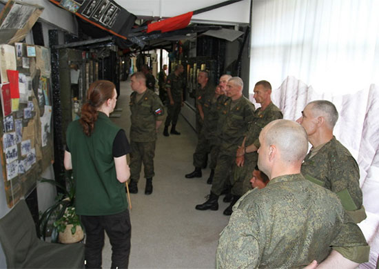 Военнослужащие ЦВО в рамках акции «Ночь географии» посетили музей «Шурави» в Екатеринбурге