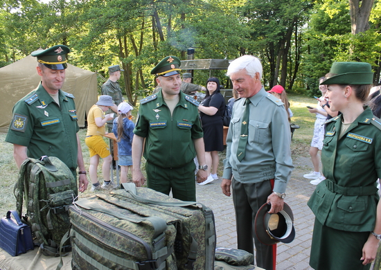 Военнослужащие Калининградского ОРТЦ приняли участие в акции «Служба по контракту – твой выбор!»