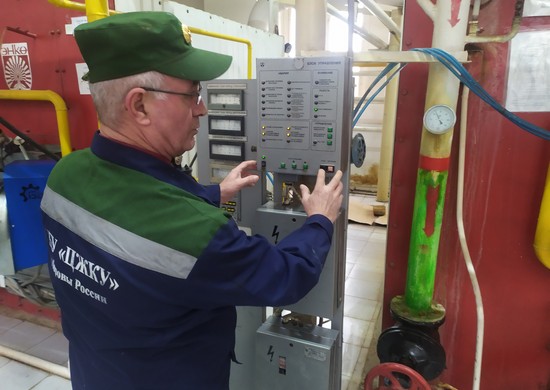 Военные коммунальщики во Владикавказе выполняют ремонтные работы на объектах ЮВО