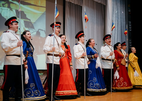 Артисты ЦОК ВКС провели акцию «В единстве наша сила» в Ростовской области