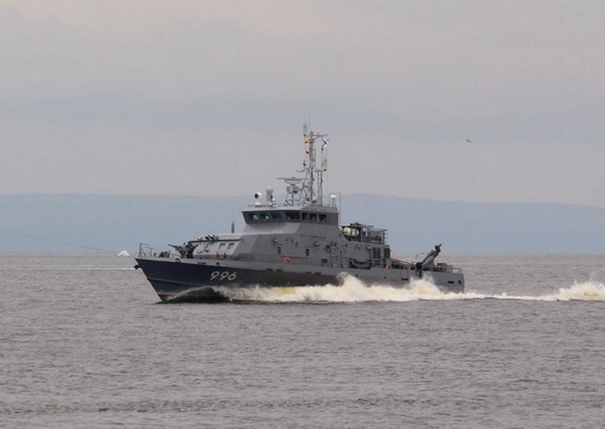 Боевые пловцы Тихоокеанского флота провели обследование районов базирования кораблей на побережье Приморья