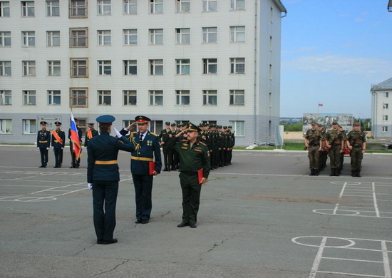 Более 30 военнослужащих мотострелкового соединения ЦВО приведены к Военной Присяге в Кемеровской области