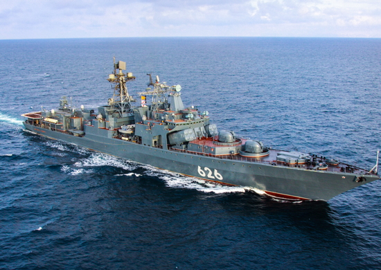 БПК «Вице-адмирал Кулаков» вышел в Баренцевом море для выполнения задач спасательной подготовки
