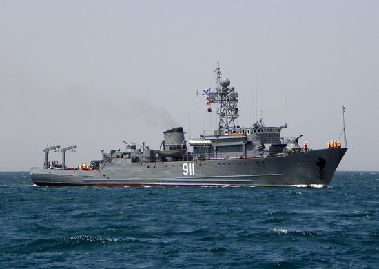 Экипажи морских тральщиков Черноморского флота отработали противоминные действия