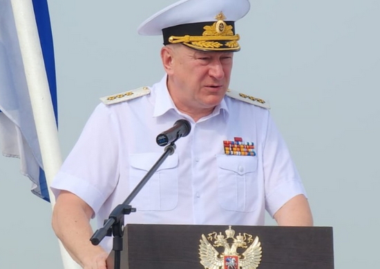 Главком ВМФ России приветствовал экипажи кораблей Тихоокеанского флота в Шанхае