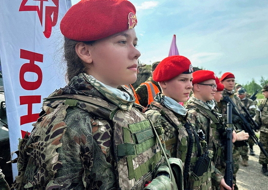 Юнармейцы Сибири приняли участие в военно-тактической игре «Юнармейская броня – 2023» в Кузбассе
