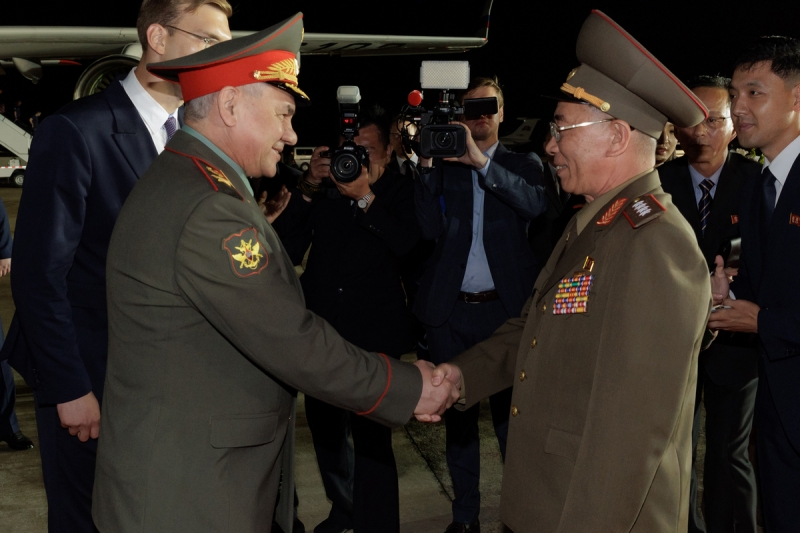 Министр обороны Российской Федерации генерал армии Сергей Шойгу прибыл в КНДР