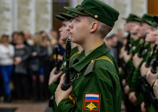 Новобранцы мотострелкового соединения ЗВО в Ленинградской области приведены к Военной присяге
