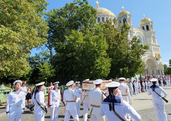 В главный храм ВМФ принесены мощи святого покровителя флота адмирала Феодора Ушакова