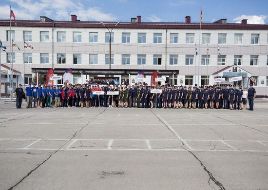 В Самаре состоялось торжественное открытие чемпионата ВС РФ по парашютному спорту