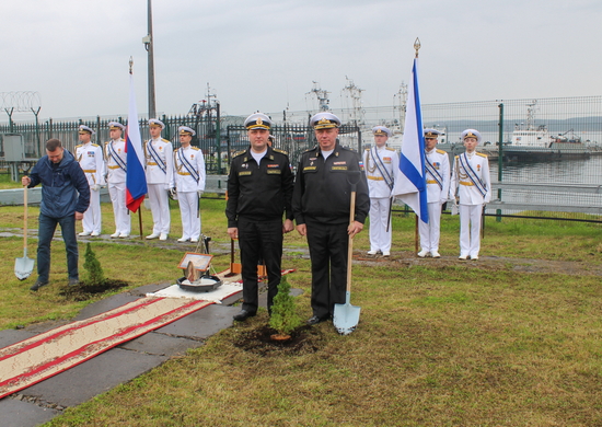 В Североморске состоялась закладка Памятного знака и Аллеи славы соединения противолодочных кораблей Северного флота