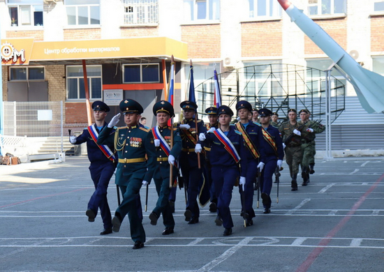В воинских частях ЦВО завершились сборы с курсантами военного учебного центра Уральского федерального университета