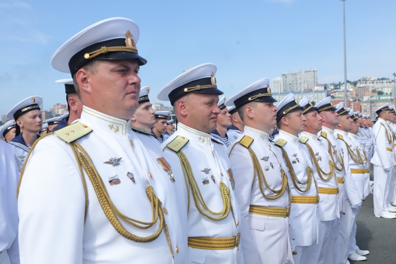 Во Владивостоке отметили День Военно-Морского Флота