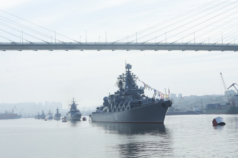 Во Владивостоке отметили День Военно-Морского Флота