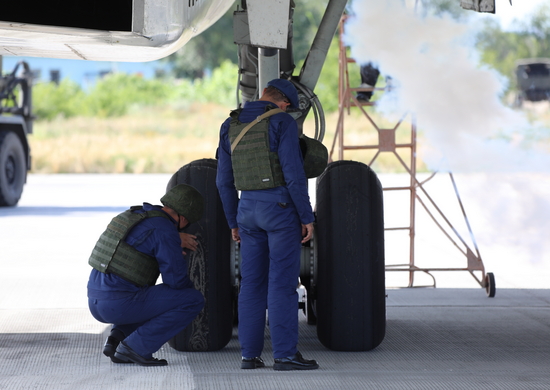 Военнослужащие батальона аэродромно-технического обеспечения дальней авиации провели учение в Поволжье